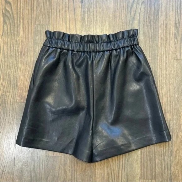 Wilfred Aritzia Speechless Faux Vegan Leather High Waisted Paper Bag Shorts 8 - Picture 6 of 7
